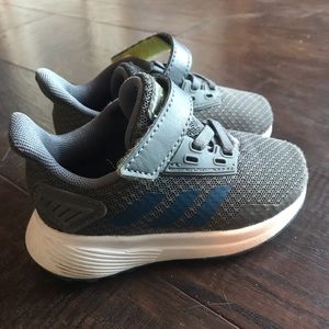 Adidas Boy’s Shoes - Toddler Baby Size 5 - EUC